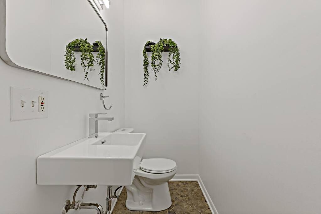 The Penthouse, Lux Stay Near Downtown, Uofc & Lake Chicago Exteriör bild